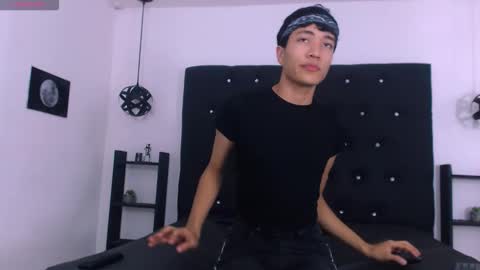 Snapshot of look_pirs chatting on January 2026 07:27:02 PM look pirs online show from January 2026 07:27:02 PM