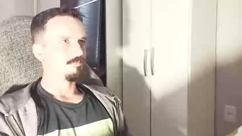 Lucas online show from October 2025 01:52:02 PM