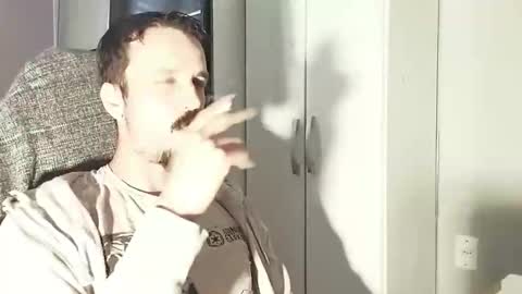 Lucas online show from December 2025 12:43:02 PM