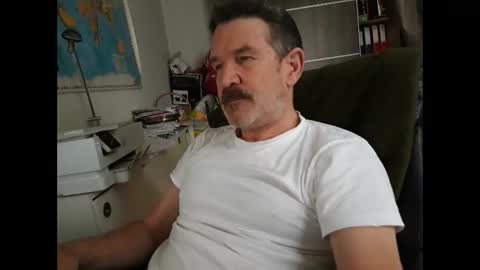 Snapshot of lookercgn chatting on January 2025 12:02:01 PM lookercgn online show from January 2025 12:02:01 PM