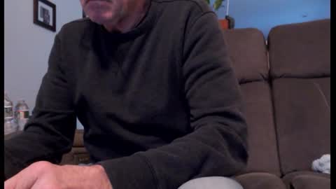 looking469 online show from February 2026 01:00:02 PM