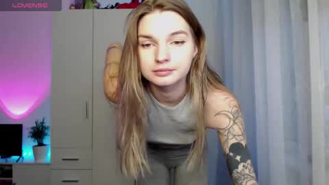 Luna online show from December 2025 11:59:01 AM