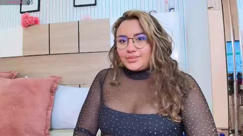 loola_rose online show from March 2026 01:17:01 PM