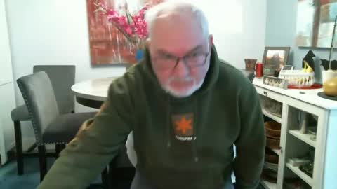 loop102 online show from September 2025 07:30:02 PM