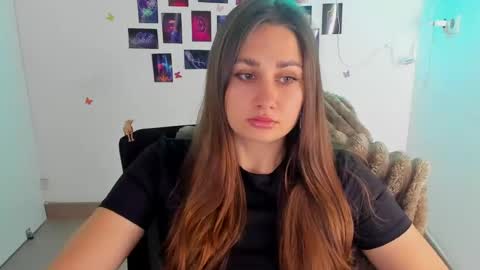 Snapshot of lora_kisses chatting on July 2026 05:34:01 AM Lora online show from July 2026 05:34:01 AM