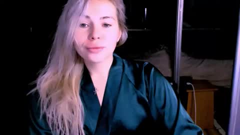 Lora online show from November 2025 02:55:02 AM