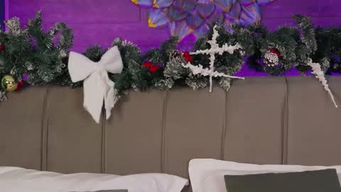 Lora online show from December 2025 08:46:01 PM