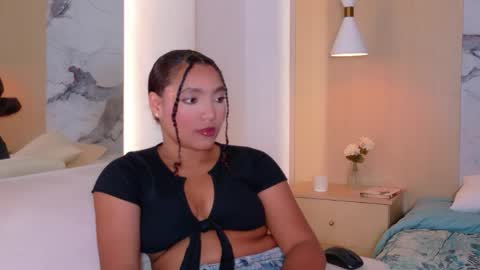 Loraine Rios online show from April 2026 05:02:02 AM