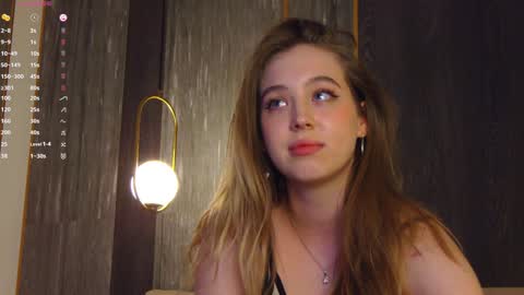 Snapshot of loraineluff chatting on February 2025 08:45:02 PM Loraine online show from February 2025 08:45:02 PM