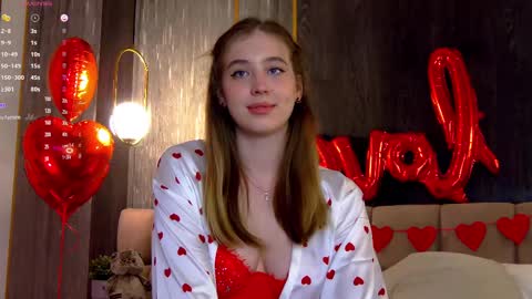 Snapshot of loraineluff chatting on February 2025 07:02:01 PM Loraine online show from February 2025 07:02:01 PM