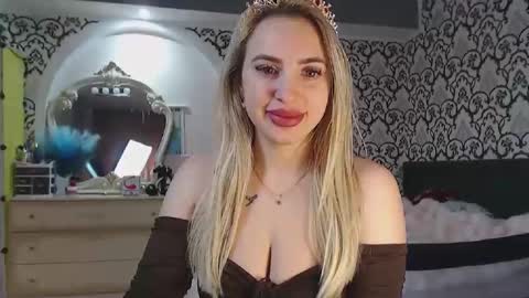 Queen LoraSinClare online show from February 2026 08:29:01 AM