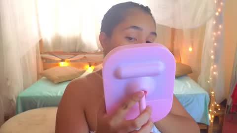 loreanis online show from November 2025 08:20:01 PM