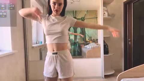 Olivia online show from October 2025 05:19:01 AM