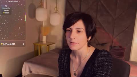 Loren online show from December 2025 07:15:02 AM