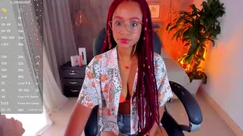 Snapshot of lorena_vieira_ chatting on December 2024 05:42:01 PM Lorena Vieira  online show from December 2024 05:42:01 PM
