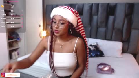 Snapshot of lorena_vieira_ chatting on December 2024 07:51:01 PM Lorena Vieira  online show from December 2024 07:51:01 PM