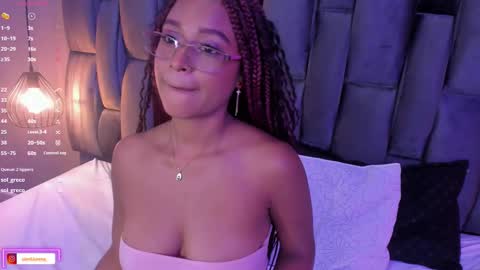 Snapshot of lorena_vieira_ chatting on February 2025 12:21:02 AM Lorena Vieira  online show from February 2025 12:21:02 AM