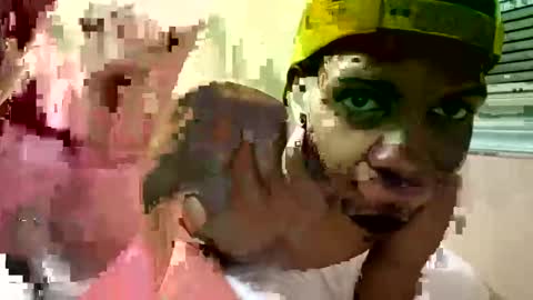 Snapshot of lorenzo17a chatting on December 2024 01:40:02 AM lorenzo17a online show from December 2024 01:40:02 AM