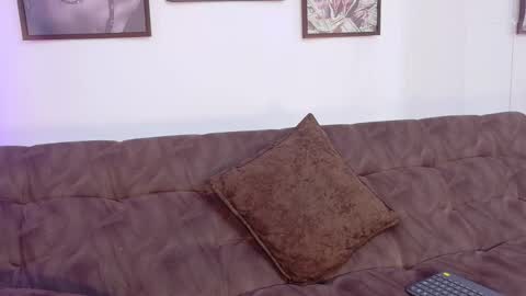 loretahorny online show from December 2025 02:13:02 PM