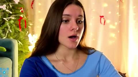 Chloe for Fan BlackHole online show from December 2025 07:10:01 PM