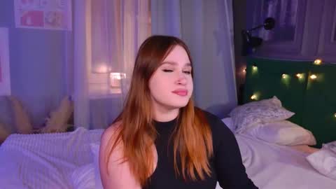 Lori online show from November 2025 07:16:02 PM