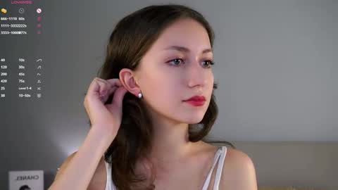 Naomi online show from November 2025 09:36:01 PM