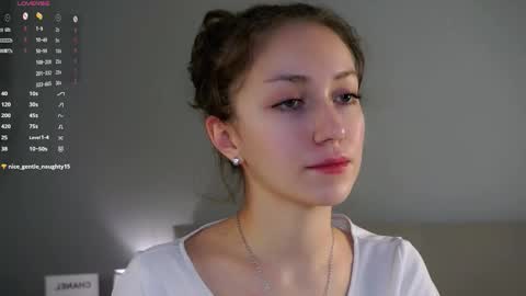 Naomi online show from November 2025 09:06:01 PM