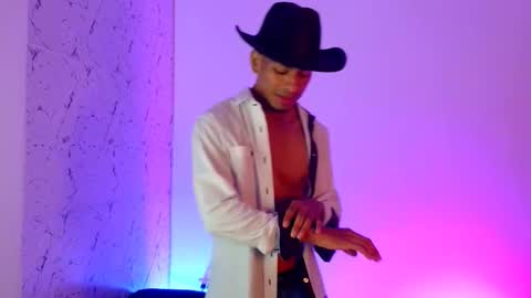 Lorian Vikel  online show from February 2026 10:43:02 PM