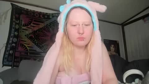 Snapshot of loricritter2 chatting on December 2025 01:11:01 AM Lori Critter online show from December 2025 01:11:01 AM