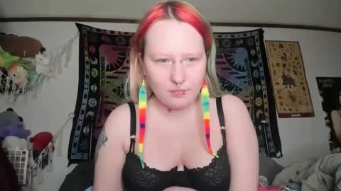 Snapshot of loricritter2 chatting on January 2026 11:41:02 PM Lori Critter online show from January 2026 11:41:02 PM