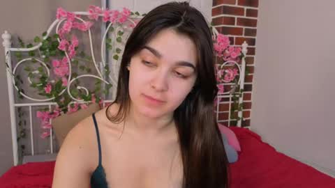 Nicole online show from May 2026 08:17:02 PM
