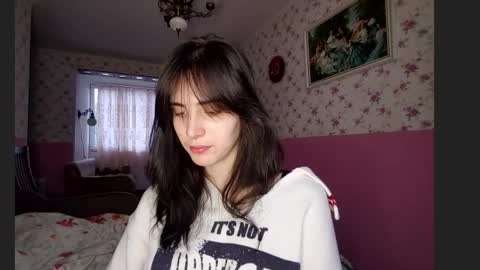 Kira online show from December 2025 07:17:01 AM