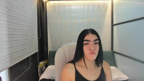 Snapshot of lorrainehunter chatting on April 2026 12:16:02 PM Lorraine online show from April 2026 12:16:02 PM