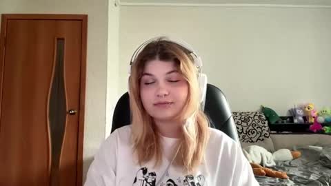 Stasha online show from June 2026 07:01:02 AM