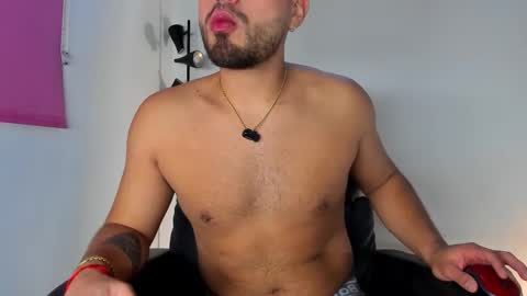 Snapshot of los_juanes chatting on February 2026 10:31:02 AM JUAN JUAN online show from February 2026 10:31:02 AM