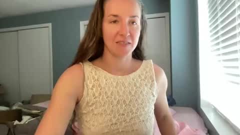 lothlori online show from April 2026 05:25:02 PM