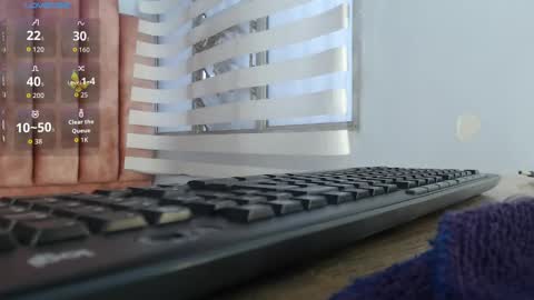 Snapshot of lou_rosse chatting on September 2025 09:59:02 PM Lou Rosse online show from September 2025 09:59:02 PM