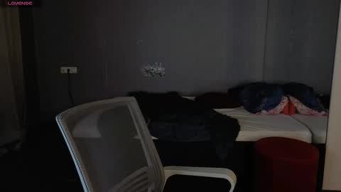 louie_evans online show from October 2025 03:30:01 PM