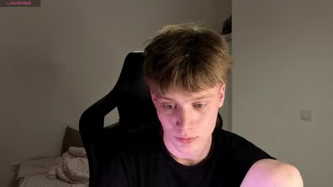 louie_evans online show from May 2026 09:00:02 PM