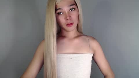 louilalicious online show from March 2025 11:25:02 AM