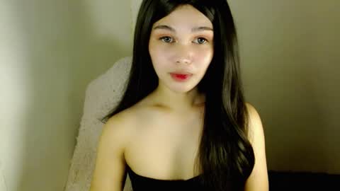 louilalicious online show from November 2025 11:48:02 PM