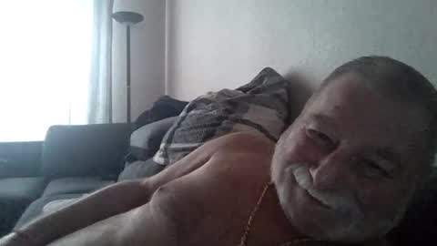 louis_chokdee online show from February 2025 03:45:02 PM