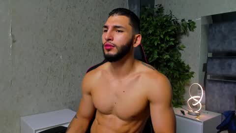 Louis online show from November 2025 04:07:02 PM