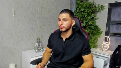 Louis online show from December 2025 02:10:02 AM