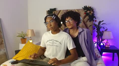 Louis Valdz online show from December 2024 09:09:02 PM