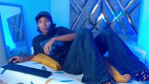 Louis Valdz online show from January 2025 09:08:02 PM