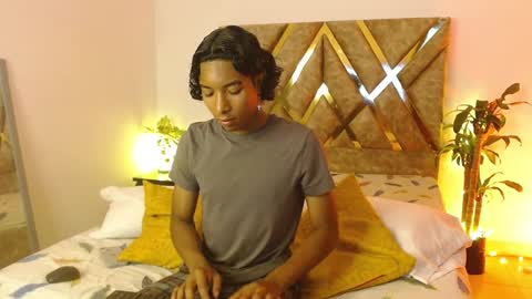 Louis Valdz online show from January 2025 08:15:02 PM