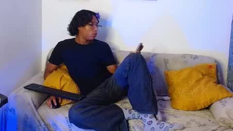 Louis Valdz online show from January 2025 04:01:02 PM