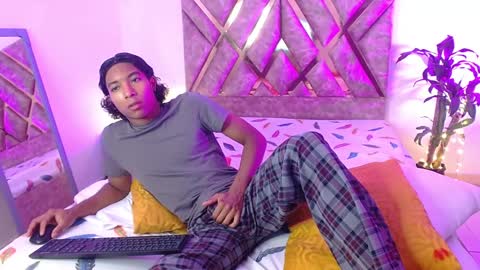 Louis Valdz online show from January 2025 02:30:02 PM