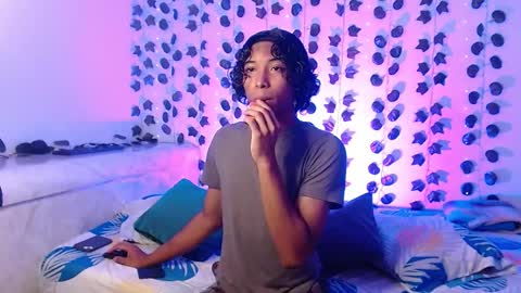 Louis Valdz online show from February 2025 10:21:02 PM